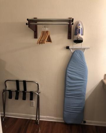 2 Queen Beds Hangers